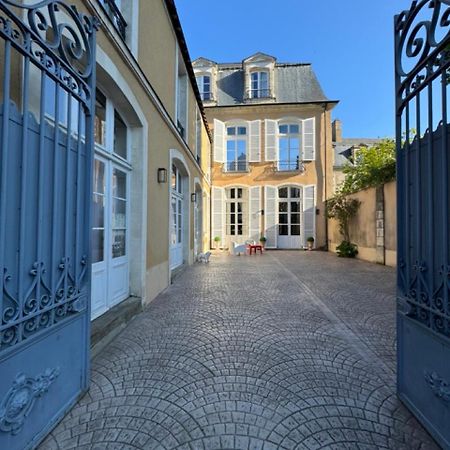 Le Henri II Hotell Le Mans Exteriör bild
