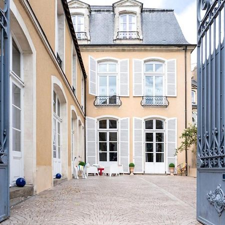 Le Henri II Hotell Le Mans Exteriör bild