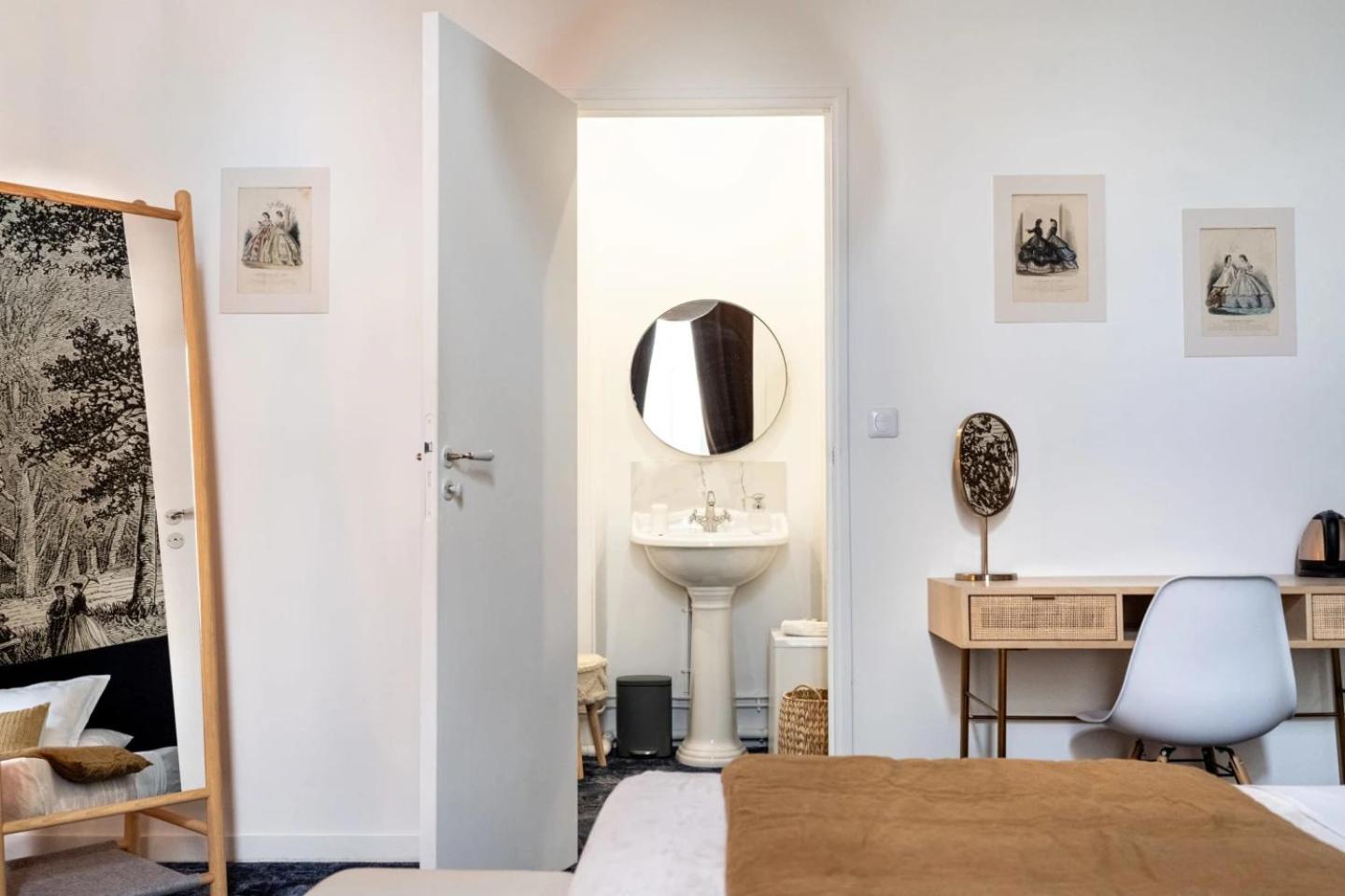 Le Henri II Hotell Le Mans Exteriör bild